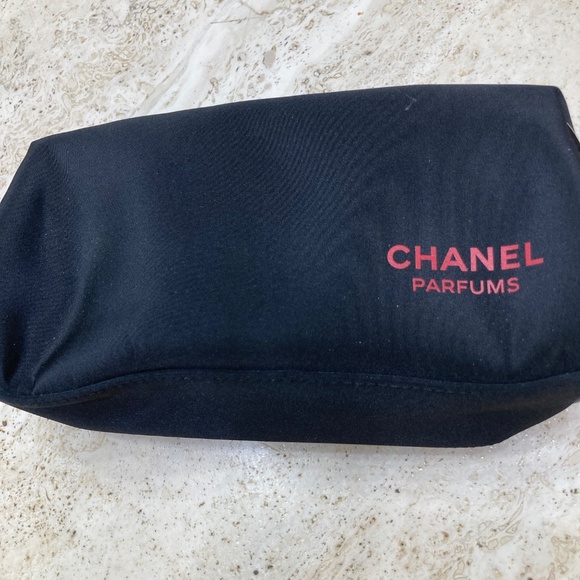 Four Small Gift Cosmetic Bags - Picture 4 of 9